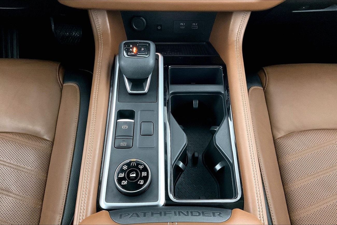 نيسان باثفايندر SL | عرض العيد الحصري | خالية من أضرار الفيضانات