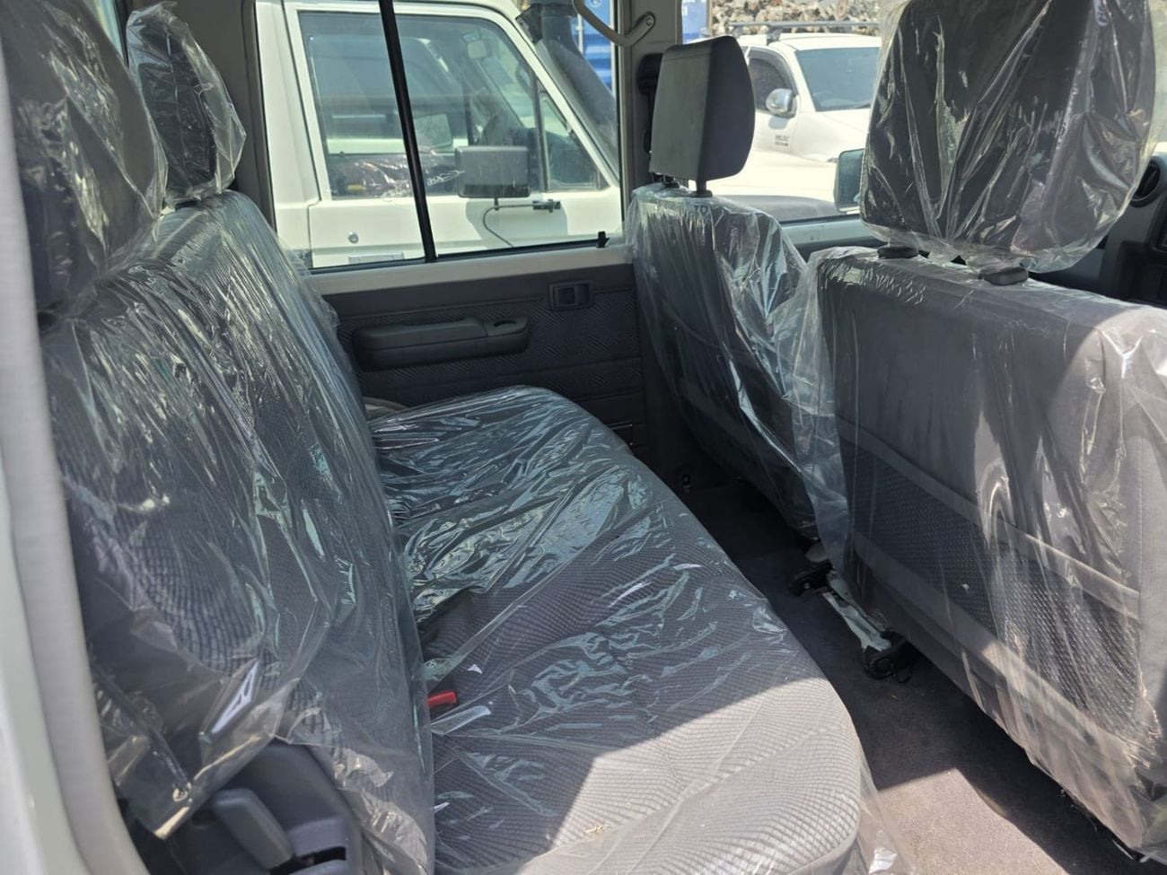 Toyota Land Cruiser Pick Up DIESEL RIGHT HAND DRIVE 4.5L ,2O15 MODEL ONLY FOR EXPORT AVAILABLE