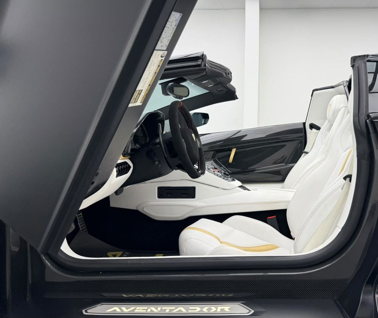 Lamborghini Aventador LP 750 S ROADSTER 2018 Lamborghini Aventador S, Full Service History, Japanese Specs.