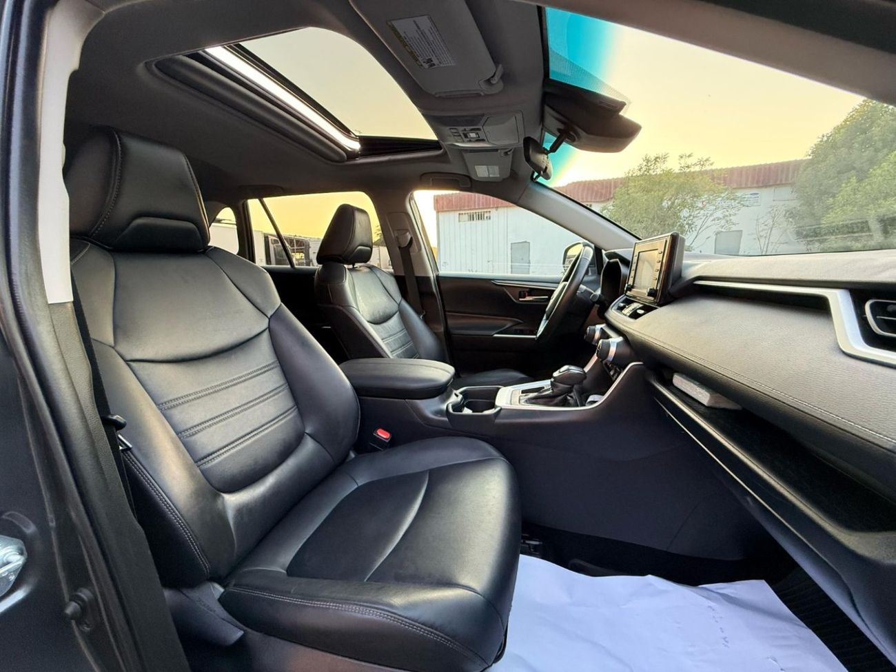 تويوتا راف ٤ XLE AWD