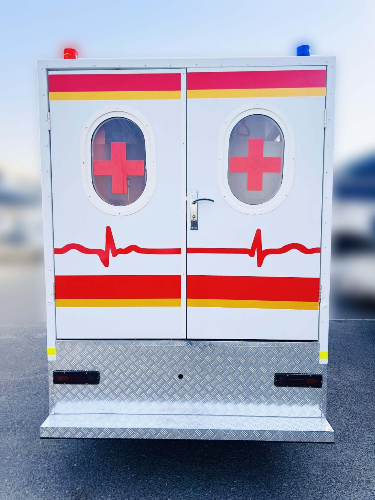 تويوتا هيلوكس 2026 Toyota Hilux 2.4L MT Diesel (Ambulance)