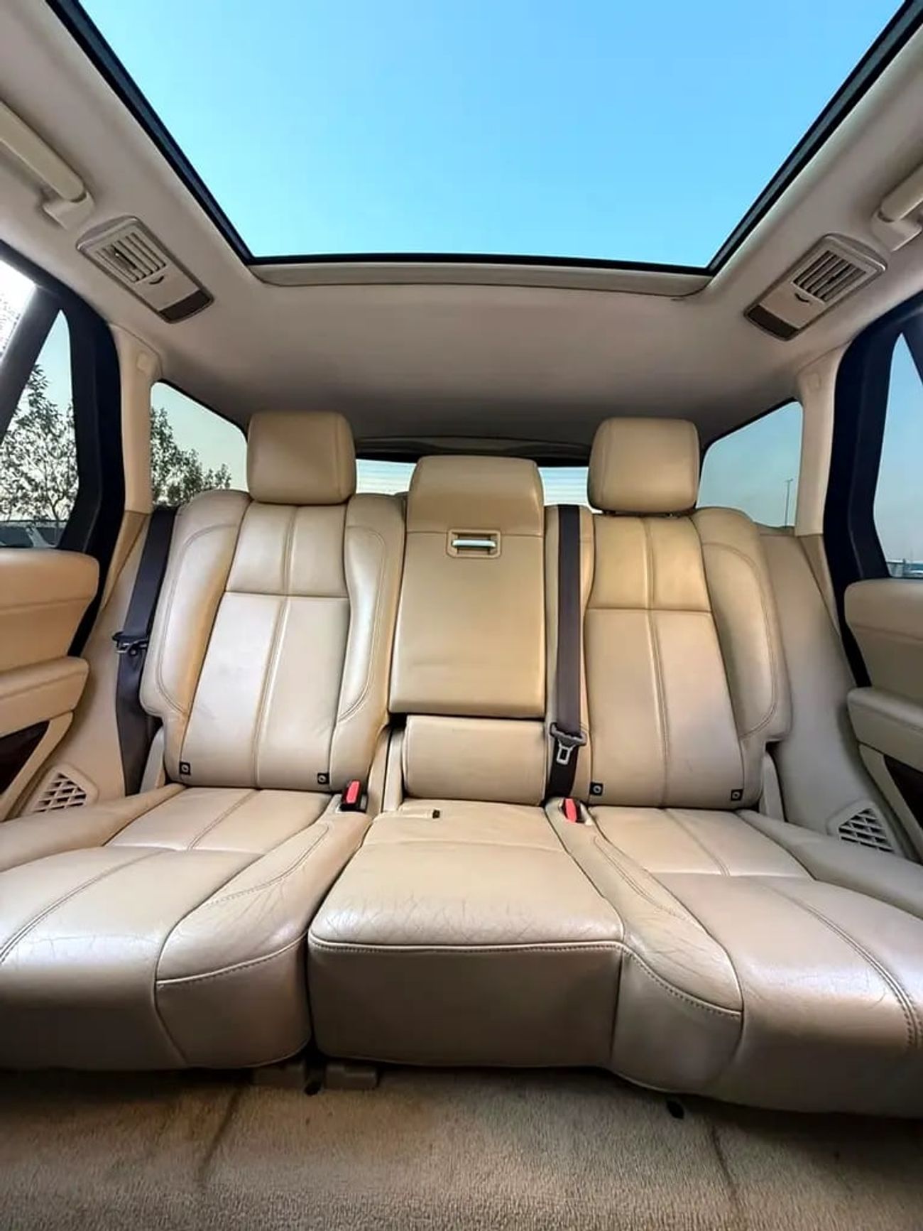 Land Rover Range Rover VOGUE LE GCC Specs