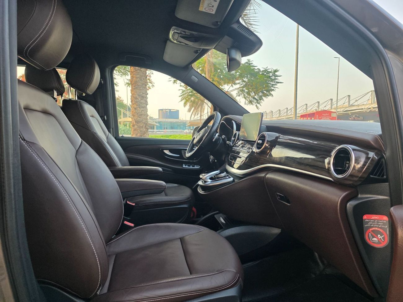 Mercedes-Benz V 250 gcc specs