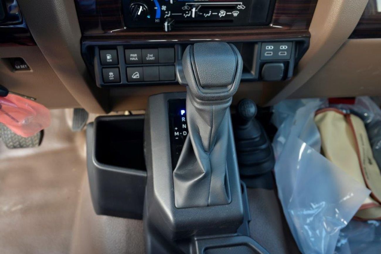 تويوتا لاند كروزر بيك آب SINGLE CAB DLX 2.8L DIESEL AT-EURO 5