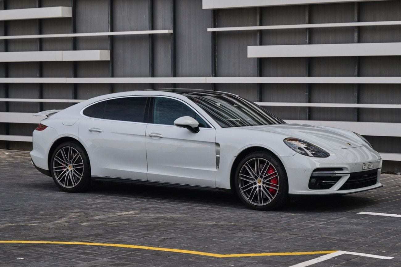 Porsche Panamera Turbo 4.0L AWD