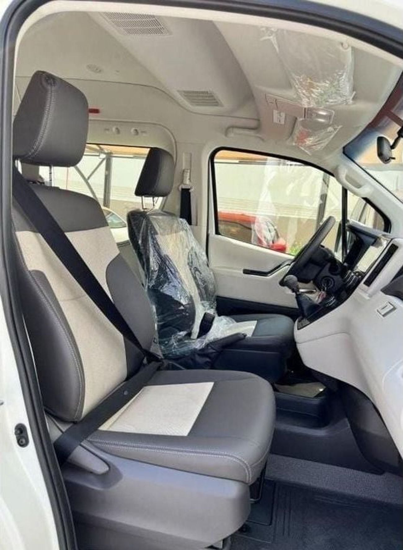 تويوتا هاياس 2025 Toyota Hiace GL 13-Seater High-Roof Full-Option 3.5L V6 Petrol M/T RWD Export Only