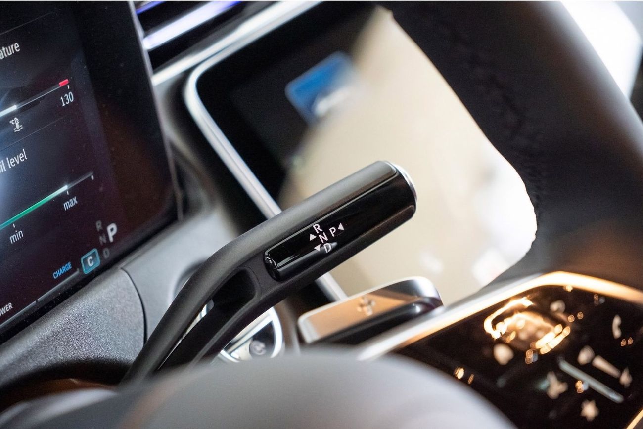 مرسيدس بنز E200 2.0L