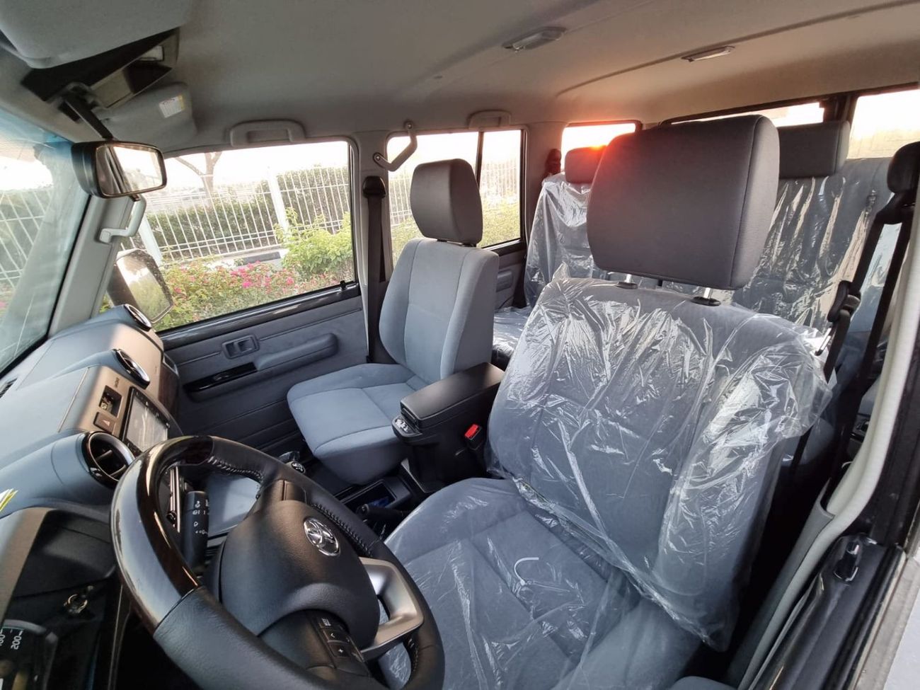 تويوتا لاند كروزر 70 Toyota LC 76 4.5 TDSL MID OPTION NEW SHAPE