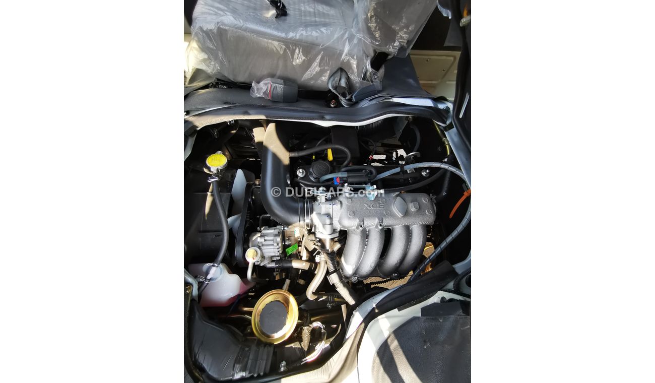 غولدن دراغون XML6502E 2.2L, M/T, 15' Tyre, Key Start, Xenon Headlight, CODE-GDW20