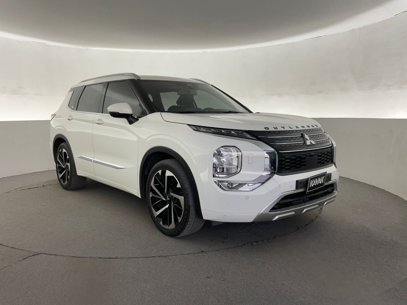 Mitsubishi Outlander Premium - Launch Edition | Guaranteed Warranty | 0 Down Payment