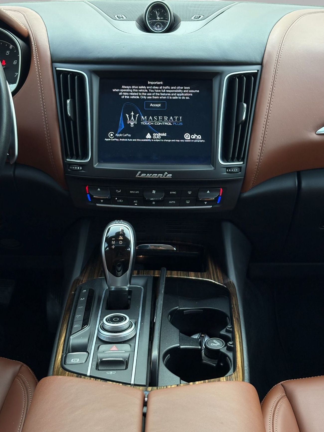 Maserati Levante S 3.0L (424 HP) V6 AWD A/T | 2017 | GCC SPECS | AED 2,120 per month