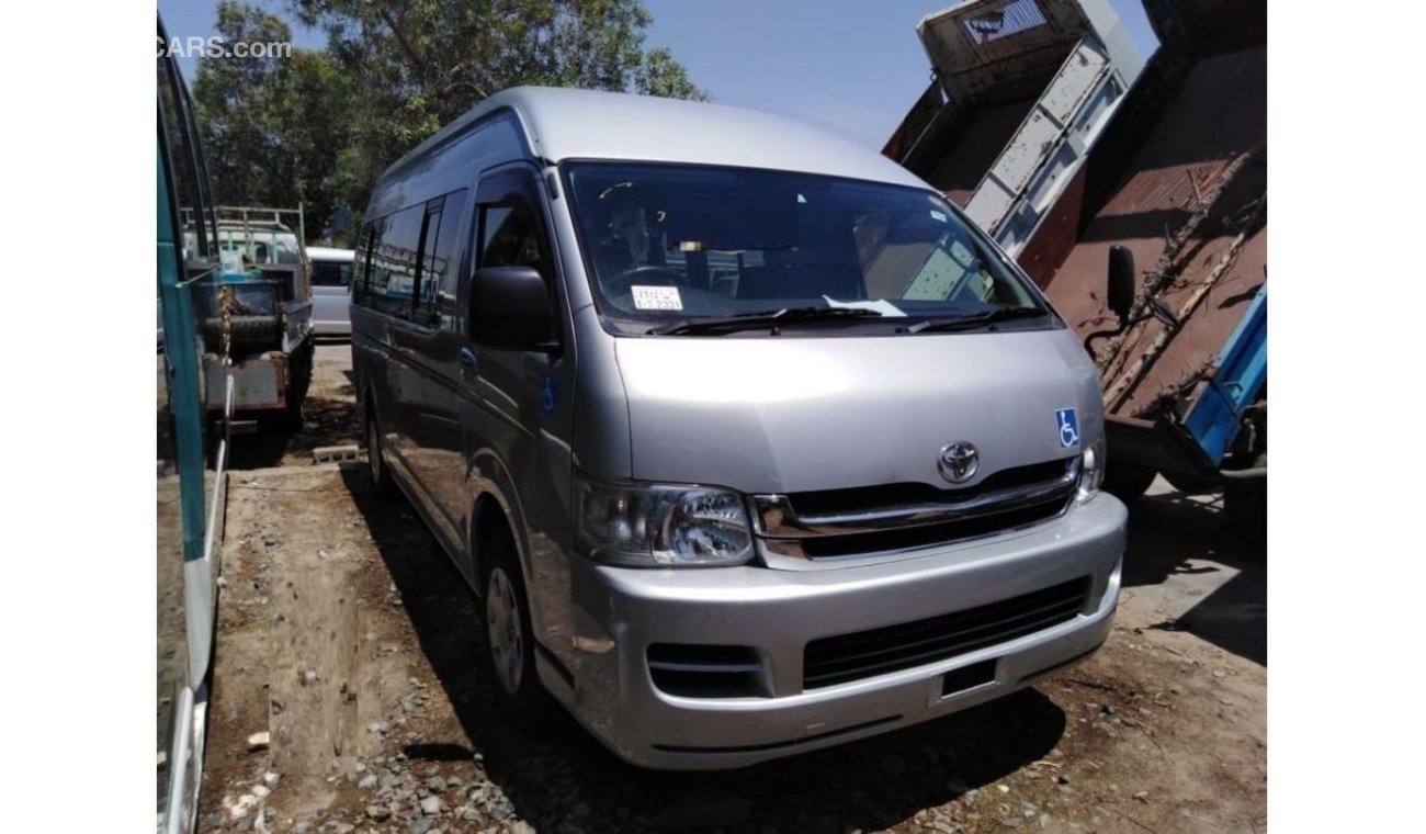 تويوتا هاياس Hiace Van RIGHT HAND DRIVE  (Stock no PM 200 )