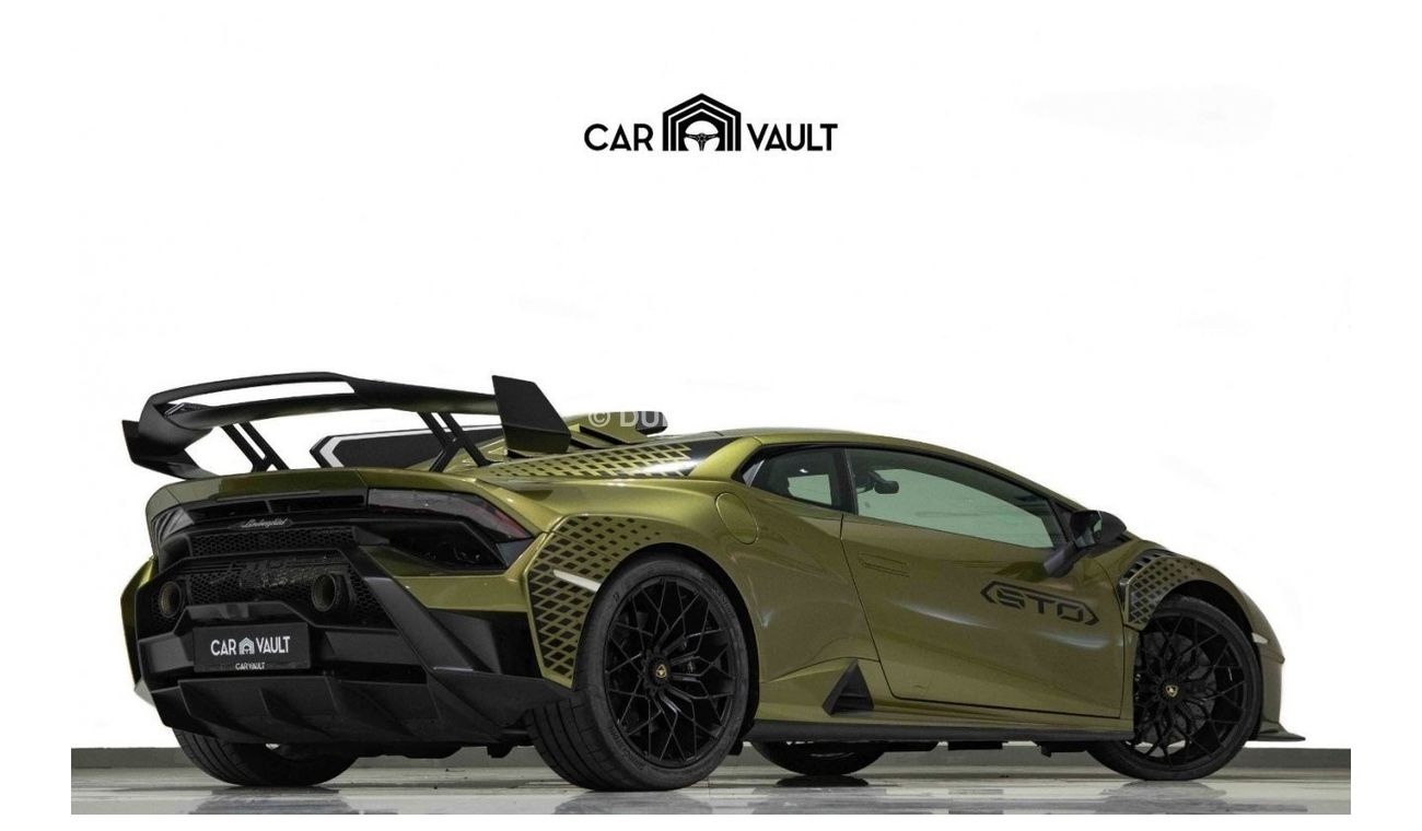 Used Huracan STO GCC Spec With Warranty and Service