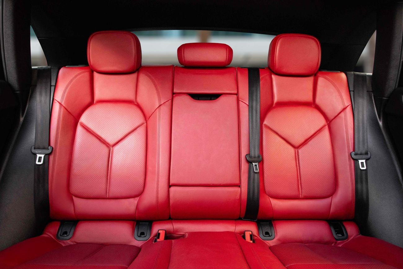 بورش ماكان Macan Base | 3,330 P.M | 0% Downpayment | Perfect Condition!