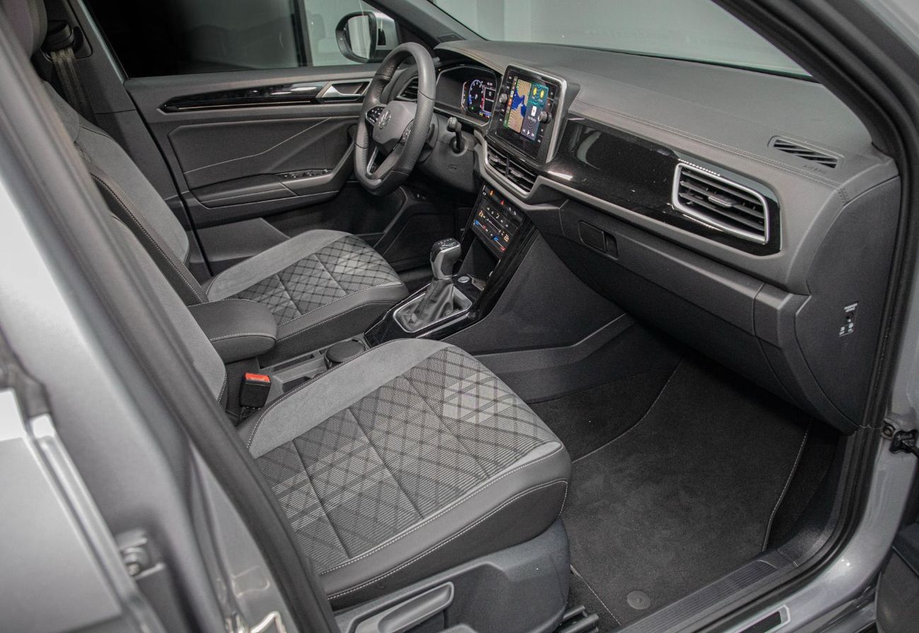 Volkswagen T ROC R-line 1.4L 1,450x60 • 20% DP • VW T-Roc R- Line 1.4 150 BHP • VW Warranty/Service • GCC