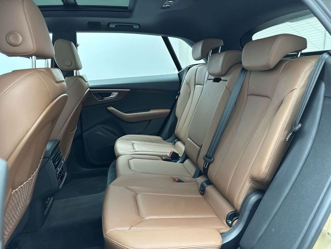Audi Q7 s Choosing this 3.0-liter V6 variant over the smaller four-cylinder entry, миниатюра 29