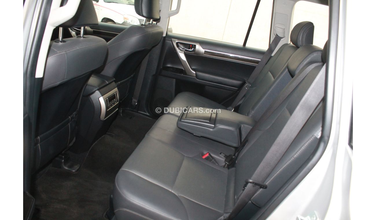 Lexus GX460 4.6L V8 2015  NAVIGATION 360 DEGREE CAMERA DEALER WARRANTY AND FREE INSURANCE