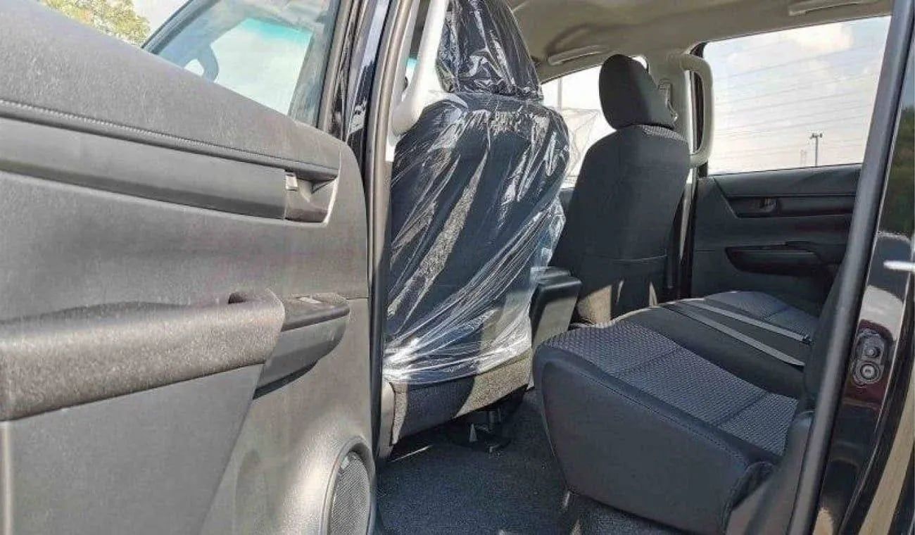 تويوتا هيلوكس Toyota Hilux Toyota hilux 2.4L diesel mid options MY2024