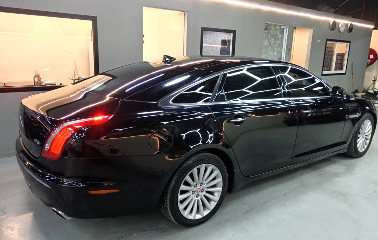 جاكوار XJ LUXURY LWB (LWB) - GCC Specs - Pristine Condition