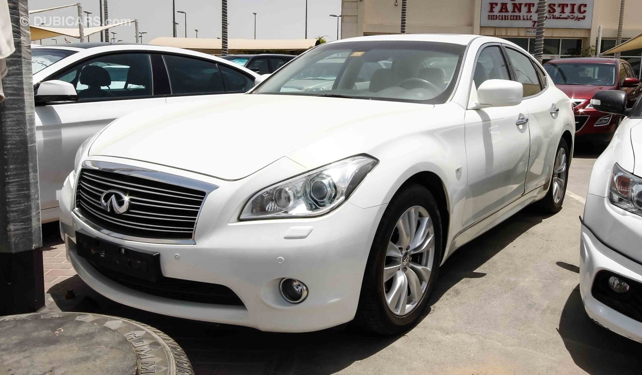 Infiniti M37