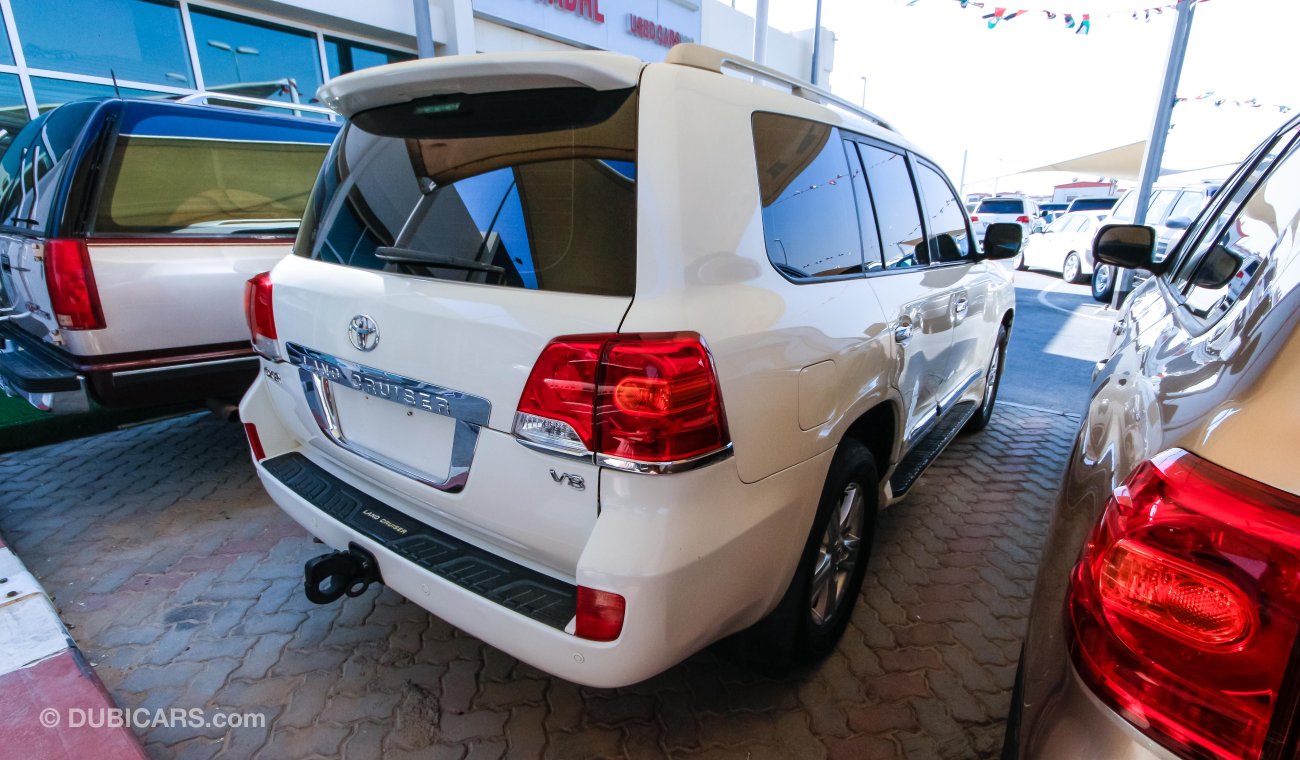 Toyota Land Cruiser VXR V8