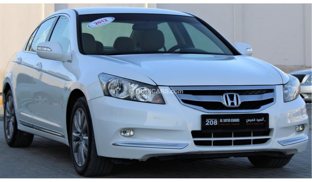 هوندا أكورد هوندا أكورد 2012 خليجي بحالة ممتازة بدون حوادث