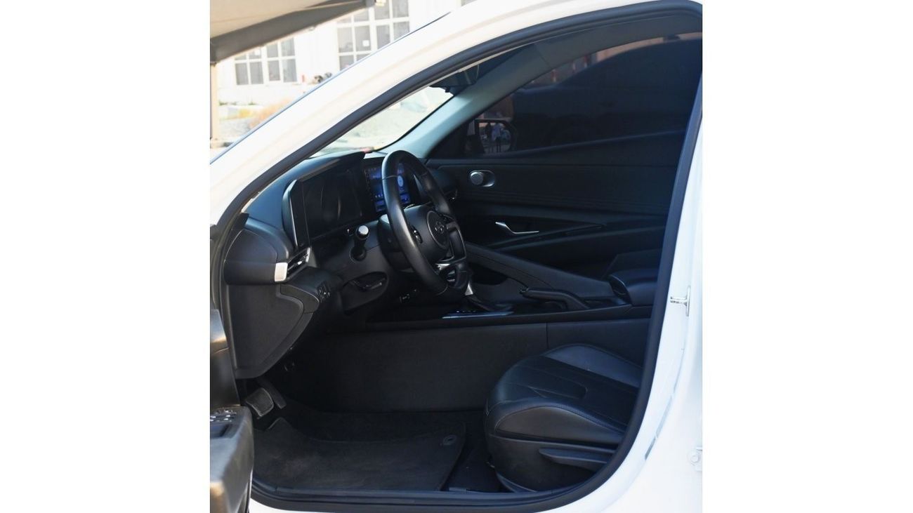 هيونداي افانتي هيونداي افانتي 2021 وارد كوريا ميد اوبشن بحالة ممتازة من الداخل والخارج