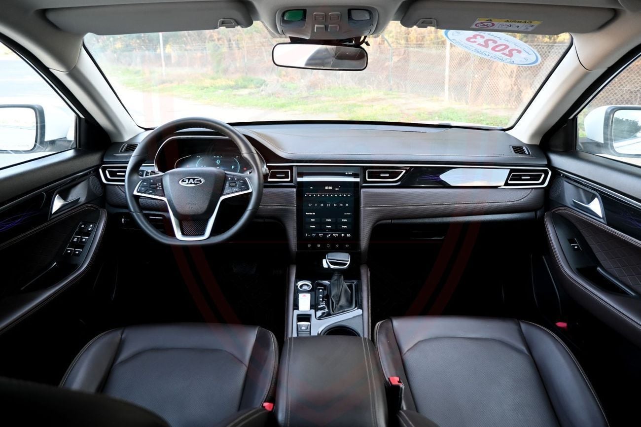 جاك J7 LUXURY جاك J7 - موديل 2023 - فل أوبشن - خليجى - بدون حوادث - محرك 1.5 - بحاله ممتازه من الداخل والخا