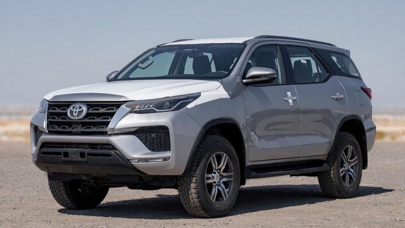 تويوتا فورتونر 2.7 L | v4 | Petrol | Auto AC | Export Only