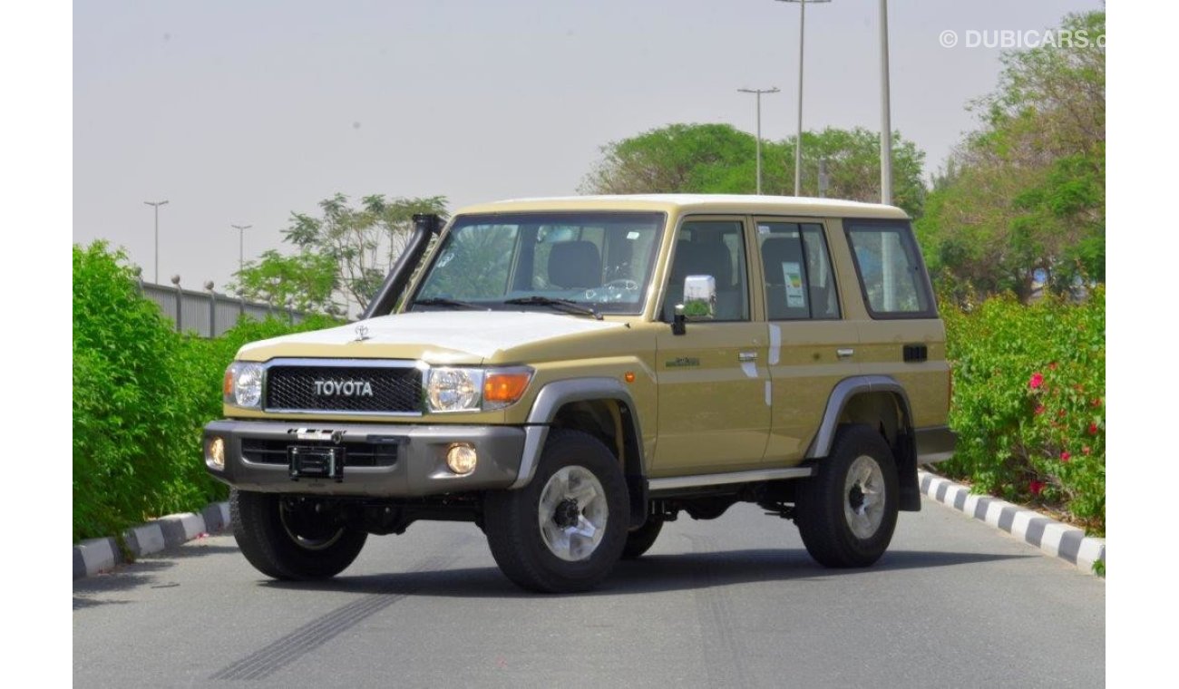 Toyota Land Cruiser 76 Hardtop 76 Hardtop Semi Long Wheel Base Lx Limited  V6 4.0l Petrol  Manual Transmission wagon