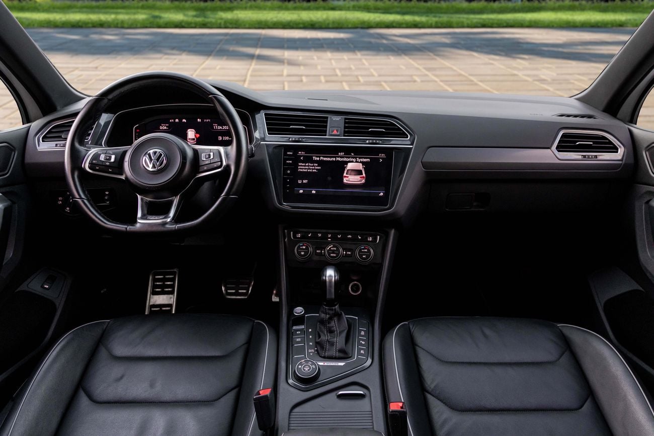 Volkswagen Tiguan Tiguan R-Line | 1,567 P.M | 0% Downpayment | FULL AGENCY HISTORY!