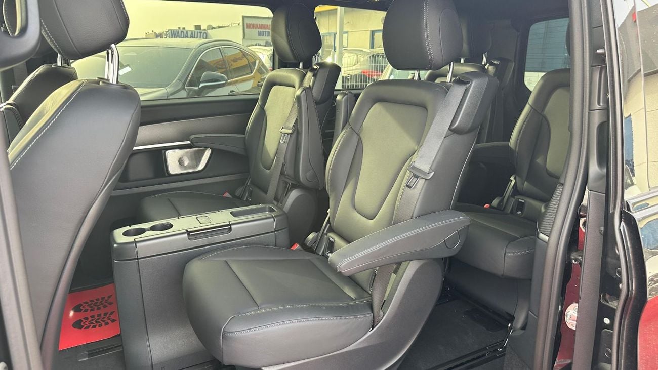 Mercedes-Benz V 300 D Brand New V300D Avantgarde is avaliable in stock