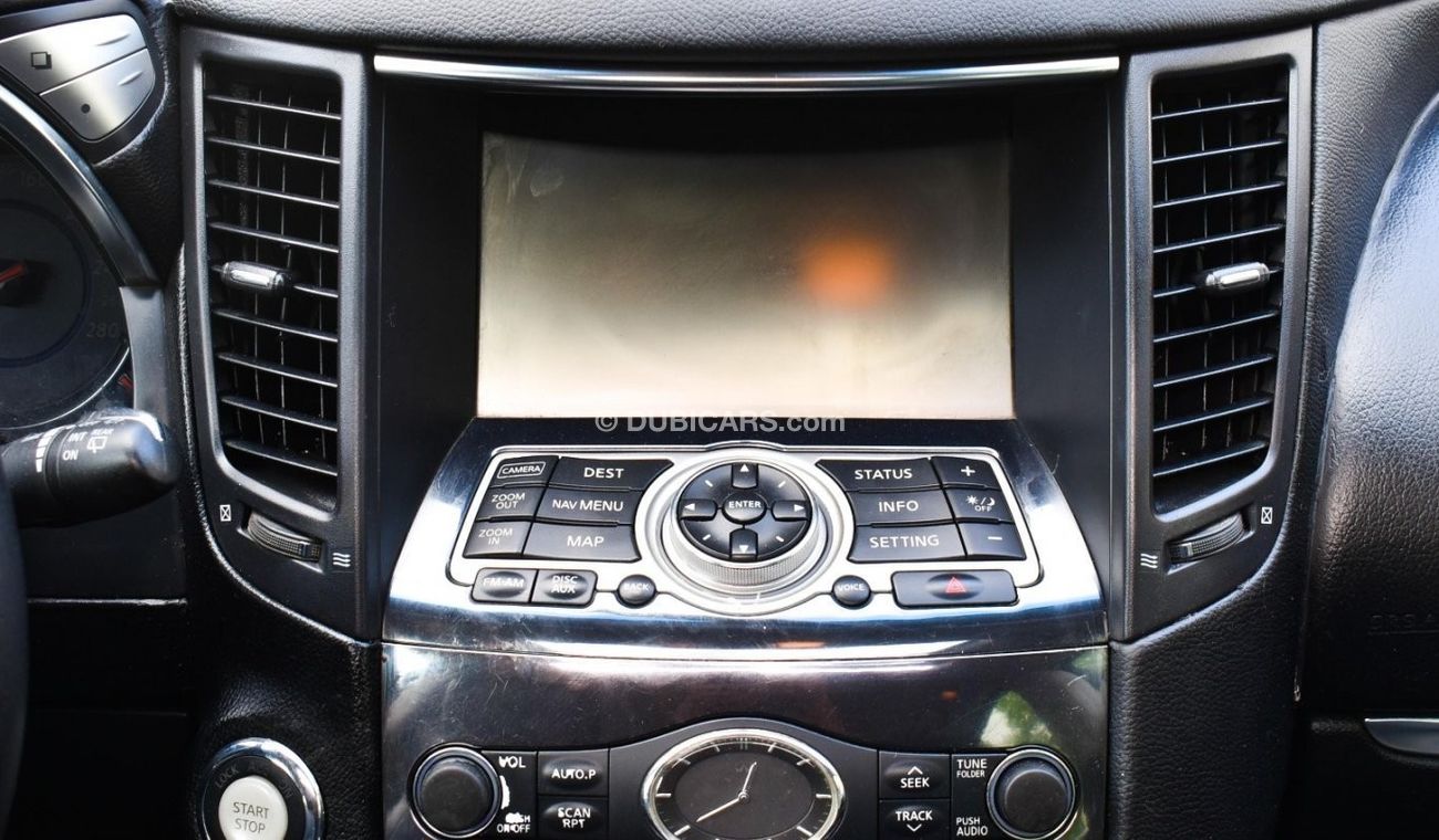 Infiniti FX50 2009 GCC model, fingerprint slot, rear camera, leather, cruise control, sensor wheels, in excellent