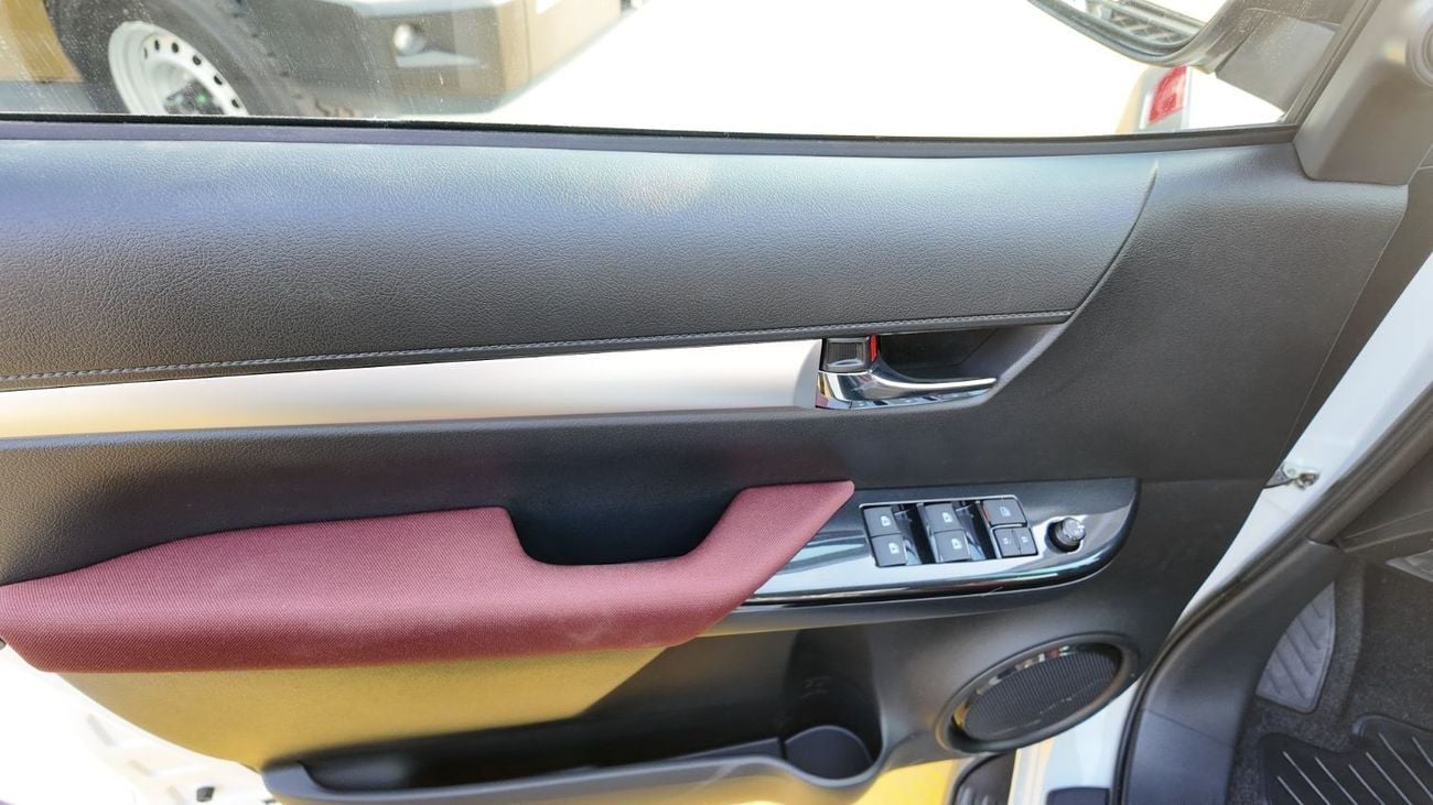 Toyota Hilux TOYOTA HILUX SR5 4.0 V6 4WD A/T 2026