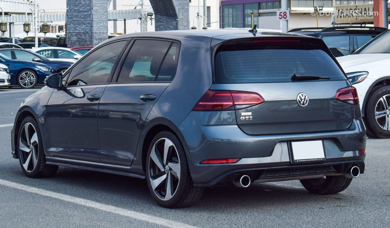 Volkswagen Golf GTI