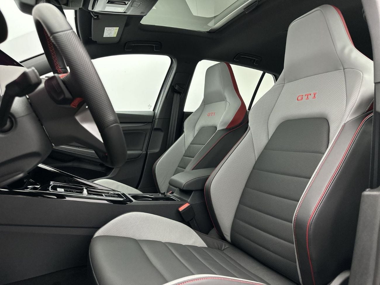 Volkswagen Golf Golf GTI 2L  | Ex-Demo| Assistant Package | Performance Hatchback | Travel Assist | Area View Camera