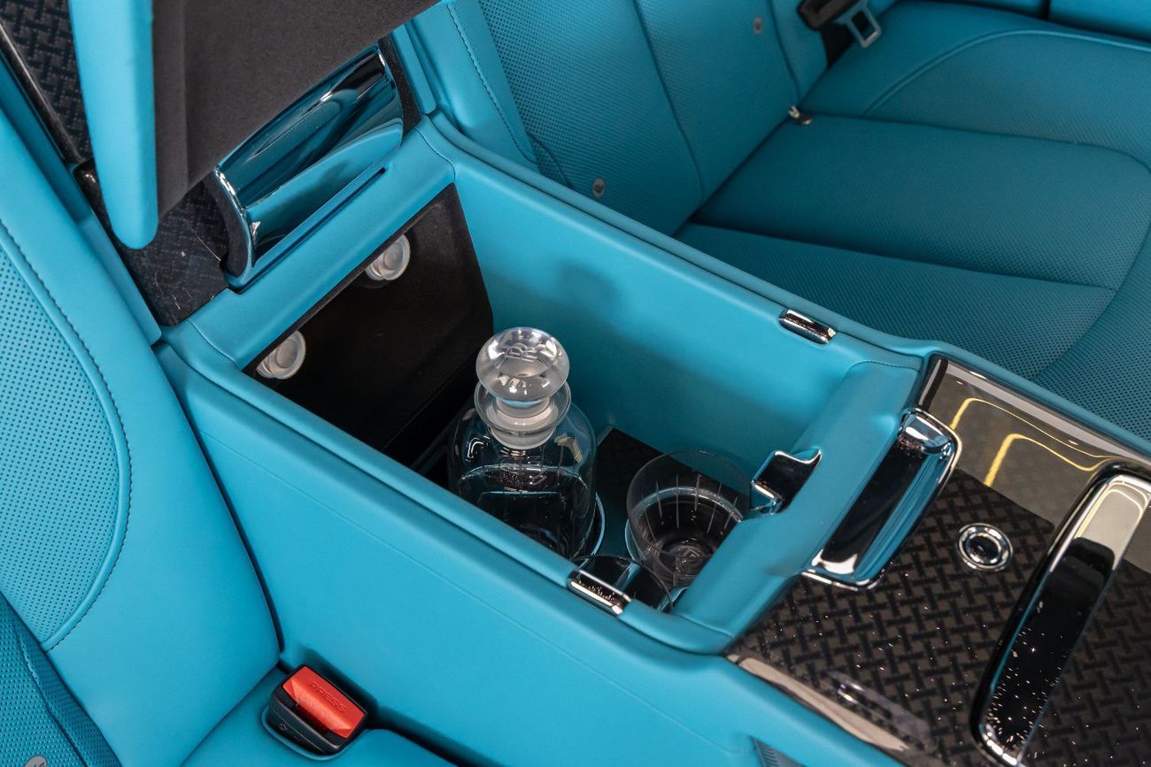 Rolls-Royce Cullinan Rolls Royce Cullinan Black Badge | 2025