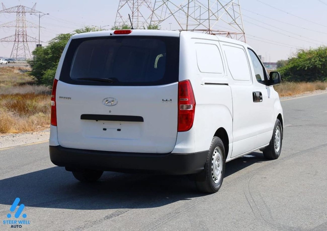 Hyundai H-1 Std 2019 Cargo Van 2.5L RWD / Diesel M/T / Like New Condition / Bulk Deals / Lowest Price / Book Now
