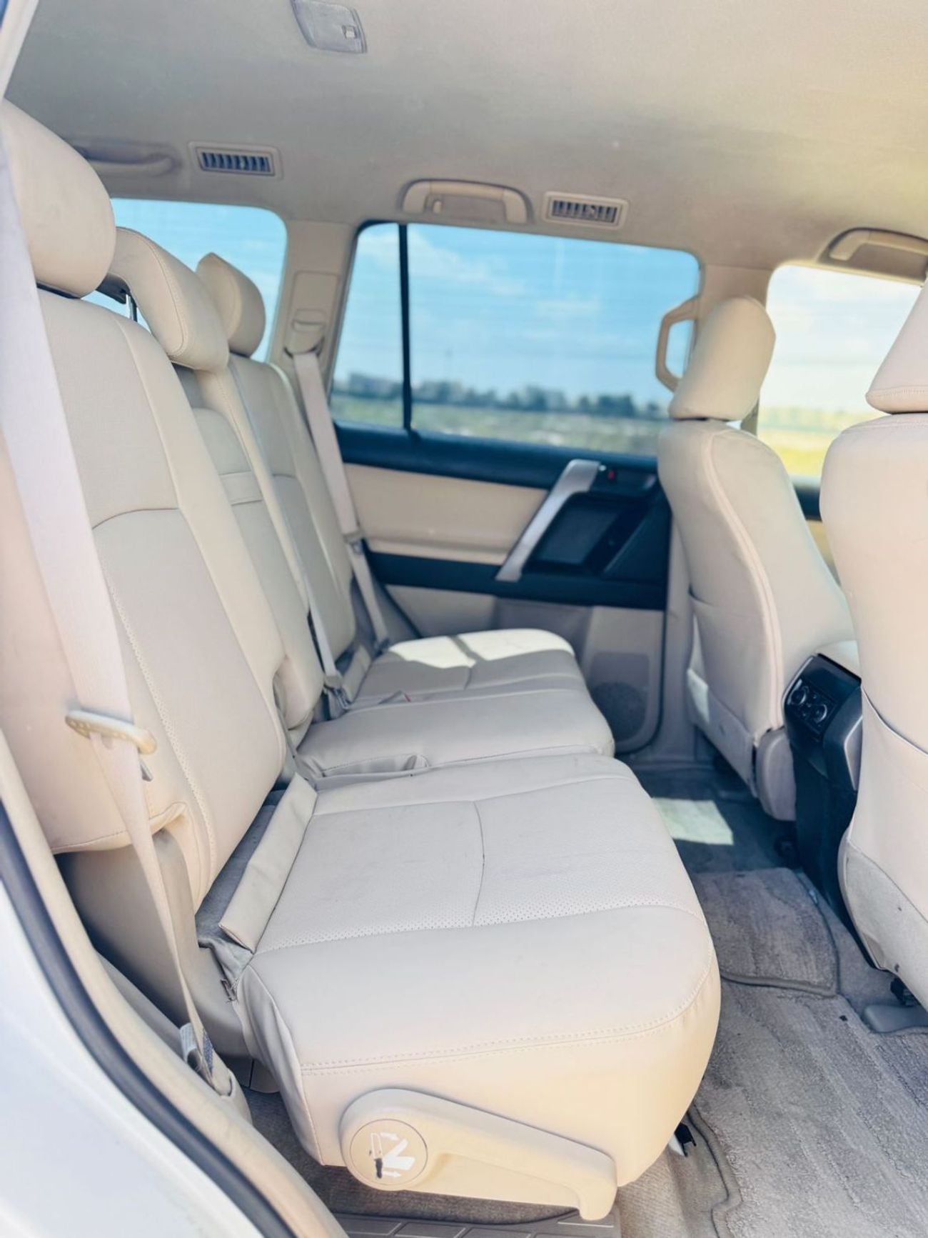 تويوتا برادو LANDCRUISER PRADO 2010 4WD AT PETROL 2.7