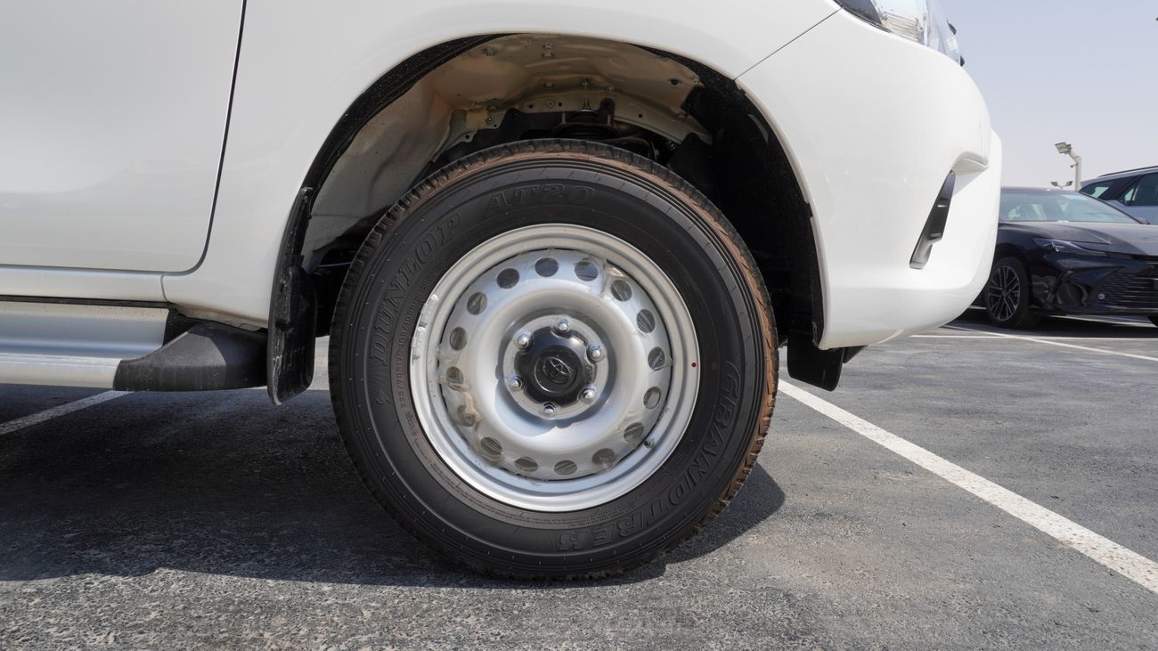 Toyota Hilux DLX 2.7 L