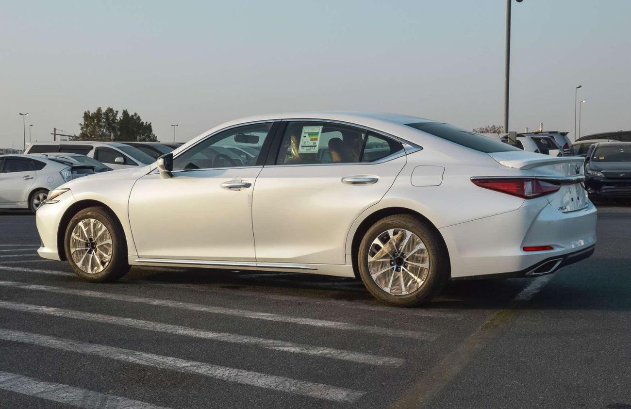 لكزس ES 350 LEXUS ES350 3.5L FWD PETROL SEDAN 2025