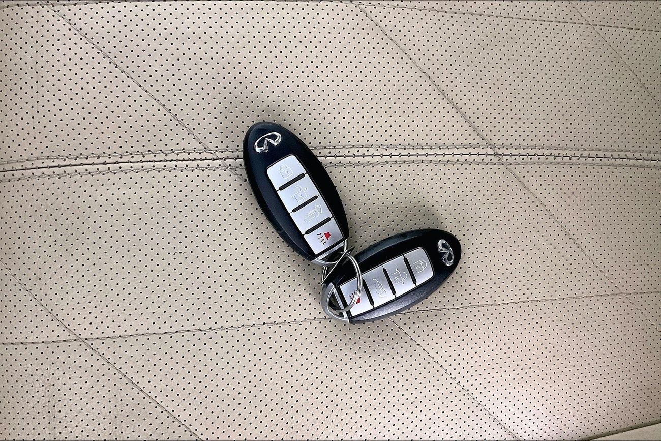 Infiniti QX70 Luxury / Luxe Sensory | Guaranteed Warranty | 0 Down Payment