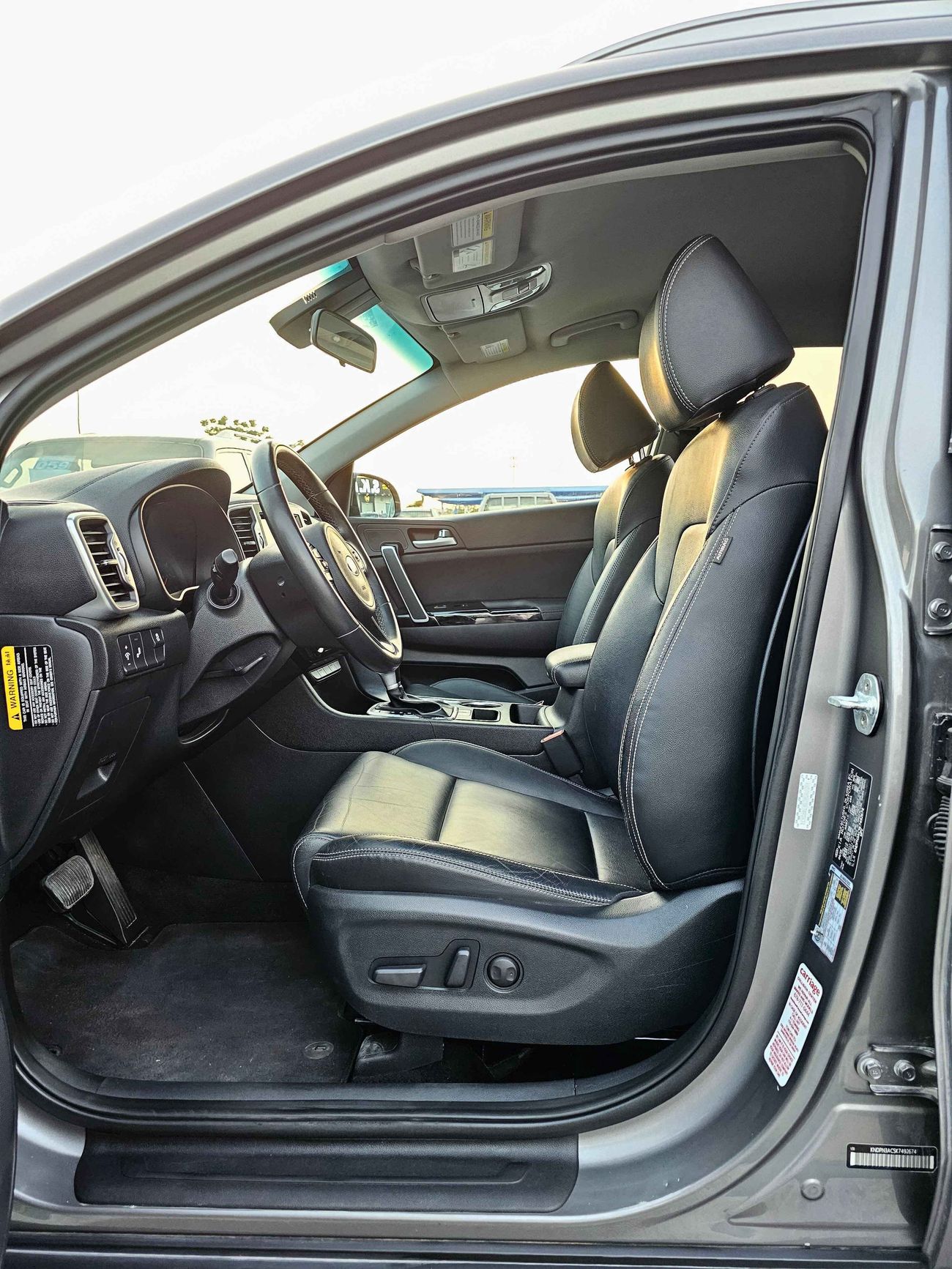 كيا سبورتيج EX/ BUTTON START/ ELECTRIC LEATHER SEATS/ DVD CAMERA/ 634 Monthly/ LOT# 92674