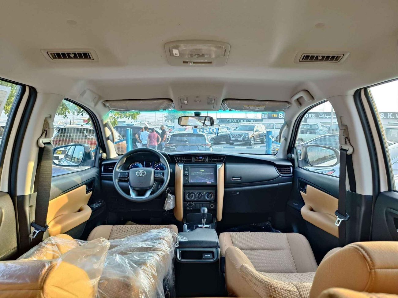 Toyota Fortuner DIESEL, 2.4L V4 / SC 8 AUDIO DISPLAY / MANUAL A.C / "17" STEEL WHEELS / 4X4 (CODE # FD24B)