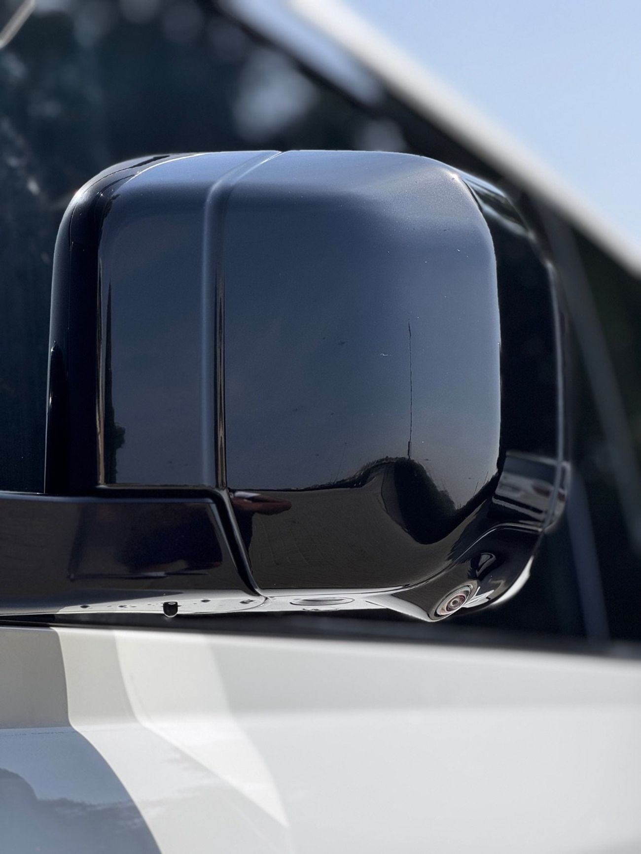 لاند روفر ديفندر P400 90 SE 3.0L (5 Seater)