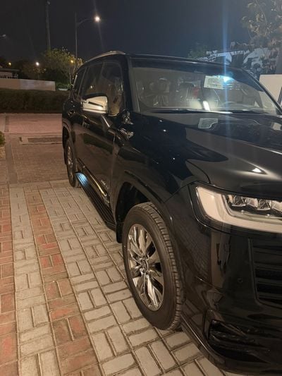 تويوتا لاند كروزر VXR