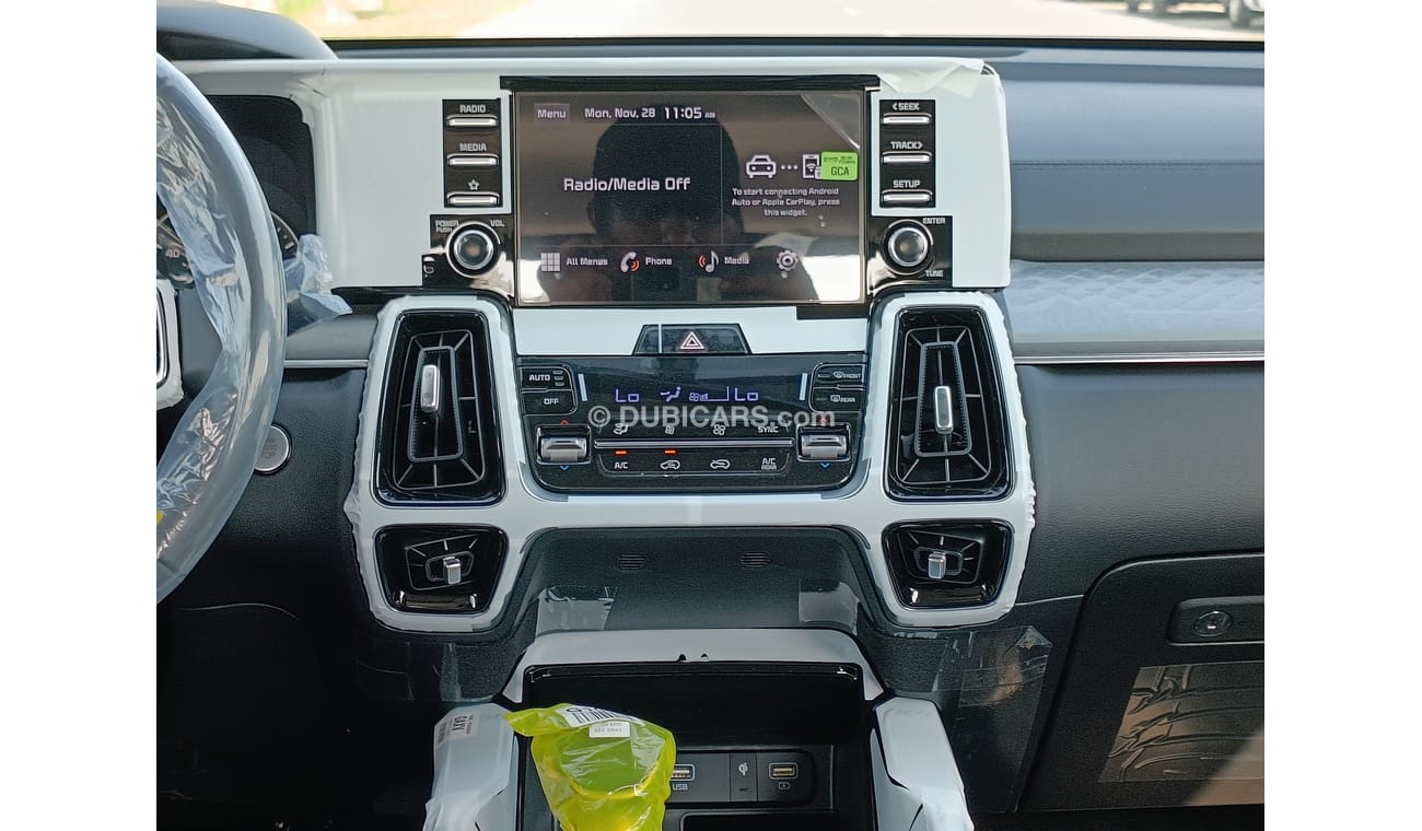 Kia Sorento 2.5 Petrol, Driver Power Seat, 19'' Alloy Rims, Panoramic Roof, Full Option (CODE # 83774)