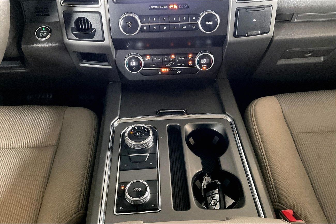 Ford Expedition XLT Standard | Carnival Sale • UP TO AED 20,000 OFF | Guaranteed Warranty | 0 Down Payment