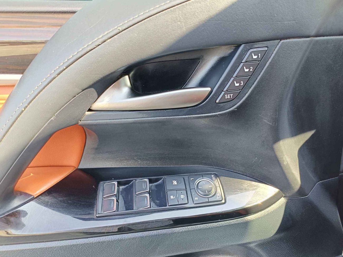 Lexus LX 570 V8 / 5.7L /  GCC SPECS / ONLY FOR EXPORT (LOT #5091)