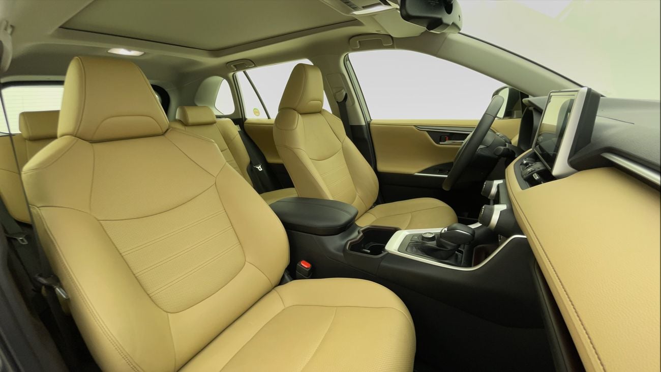 تويوتا راف ٤ VXR HEV 2.5 | بدون دفعة مقدمة | اختبار القيادة في المنزل